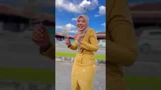 Download lagu Awek kebaya kuning mp3 Download lagu Awek kebaya kuning mp3