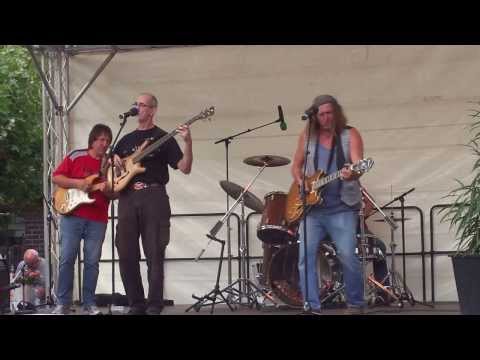 Olaf Maske Song 2/2 mit Band auf dem Kiezfest Mierendorffplatz 29. August 2013