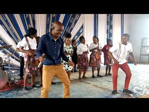 TRUMPETERS TUULA PRESSURE LIVE