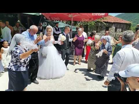 Skifter Etemi Live ne dasem keshave