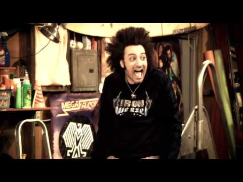 I'm In The Band 2x16 Sneak Peek - Pain Games