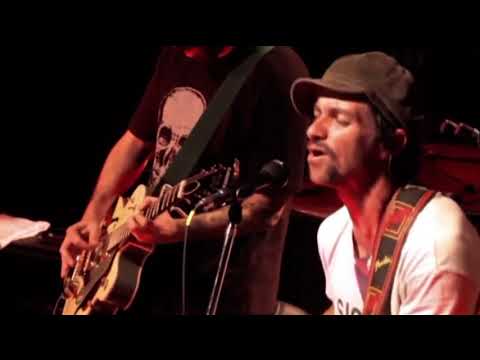 Videoclip de Dengo Seu (Ao Vivo) — Armandinho