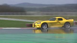 preview picture of video 'Viper SRT10-Driftkurs in Melk Wachauring'