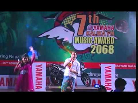 campus padhna aune....radhika hamal and pashupati sharma@ kalika fm music award 2068