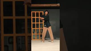 Download lagu Tujh Main Rab Dikhta Hai🥺😌Shah Rukh Khan | Dance Video | Studio | #shortvideo #youtubeshorts mp3