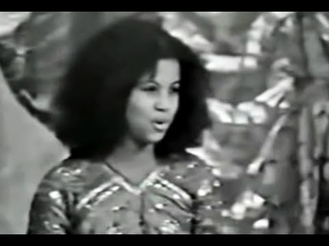 Neneh Cherry at 12, Eagle Eye 8, sing with dad Don Cherry, 1976