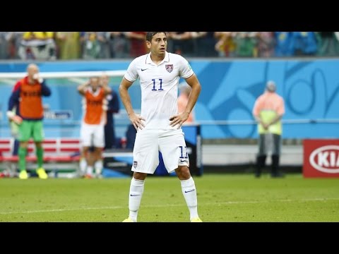 Alejandro Bedoya crunches girlfriend with brutal slide tackle