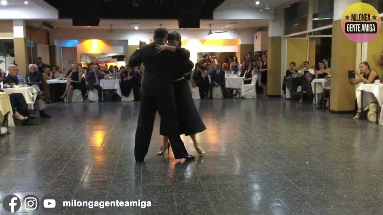 Edgardo Balatti y Laura Grandi en Milonga Gente Amiga 2022 - 2 de 3