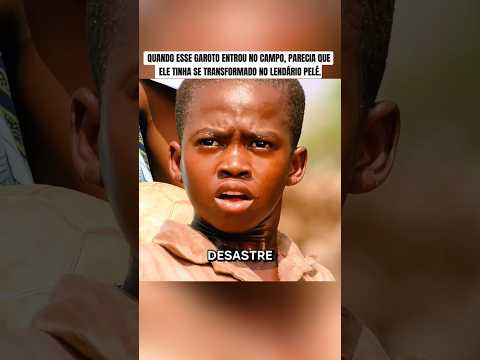 Quando esse garoto entrou no campo, parecia que ele tinha se transformado no lendário Pelé.