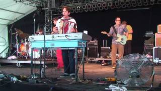 THEY MIGHT BE GIANTS BONNAROO 2010 PARTICLE MAN