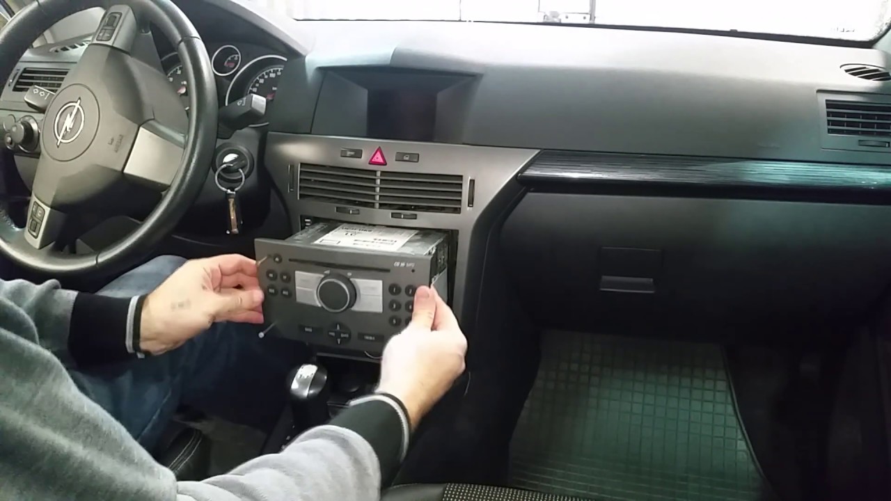 Как снять магнитолу Opel Astra H: полезные советы и инструкция