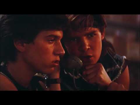 THE LOST BOYS (1987 Theatrical Trailer)