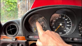 Mercedes R107: Naprawa wskaźnika paliwa i oświetlenia zegarów