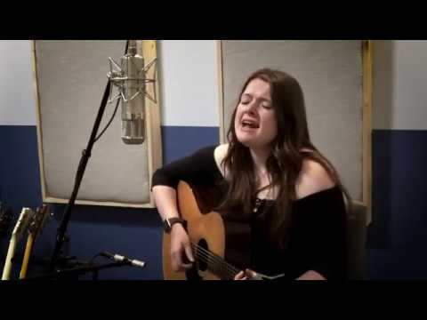 Lisa Nora - Light on (Maggie Rogers Cover, Live Lockdown Sessions)