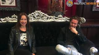 Sofie von Kelen et Johann Guyot vous souhaitent la bienvenue en Enfer