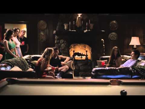 Pretty Little Liars - 03x09 - Hanna goes to meet -A; Noel gets Aria into a game of truth