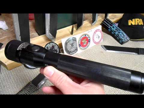 Featured Product Streamlight 76813 PolyStinger DS LED Flashlight with 120-Volt AC/DC Charger, Black