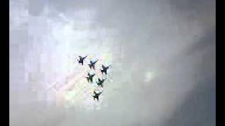 preview picture of video 'A U.S. Naby Blue Angels Fly Over'