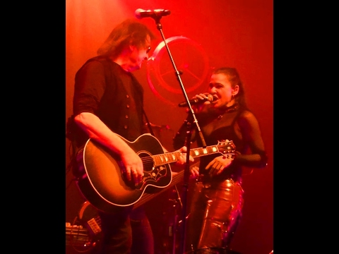 Regen - Julia Neigel und Maschine auf der Neubeginner Tour 2017