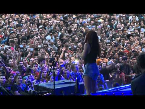 Pitty- (Me adora) HD Lollapalooza 2015