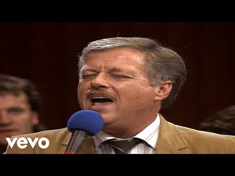 Bill & Gloria Gaither - Little Is Much When God Is in It [Live] ft. Larry Ford