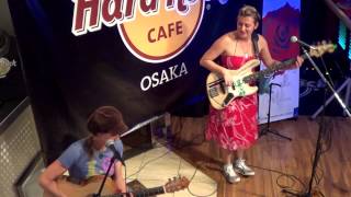 Julia Rose COVER of  - The Tide is High (by The Paragons) - Hard Rock Cafe Osaka