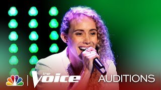 Cali Wilson sing &quot;Dreams&quot; on The Voice 2019 Blind Auditions