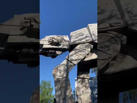 LIFE SIZE AT-AT WALKER From Star Wars! Disneys Hollywood Studios!