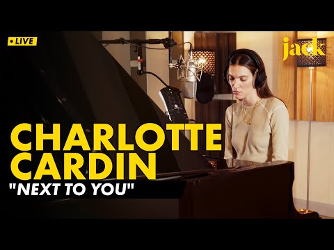 Charlotte Cardin joue "Next to you" en piano solo l Live