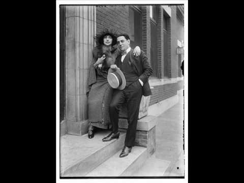 Amelita Galli-Curci & Tito Schipa - Rigoletto : E il sol dell'anima (Verdi)