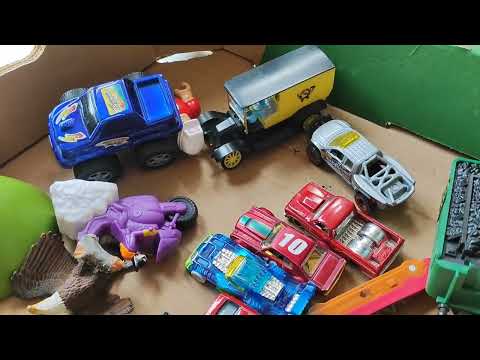 Kartony z Niemiec.Kupilem cały garaż kartonów z drobiazgiem