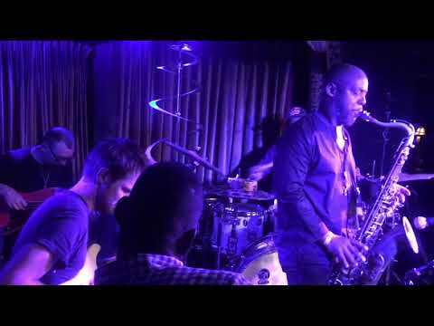 Chris Dave and The Drumhedz feat Pino Palladino, Isaiah Sharkey, Marcus Strickland Kurt Rosewinkel