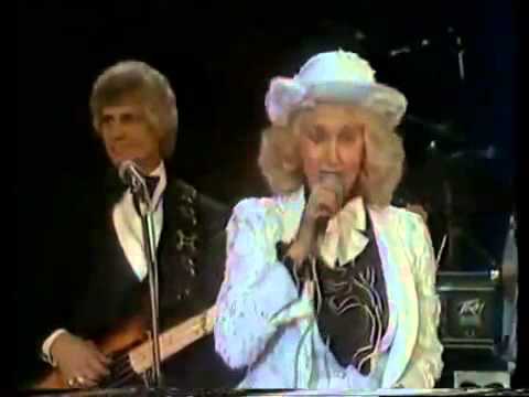 TAMMY WYNETTE - MEDLEY OF HIT'S