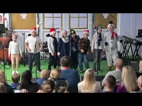 Božićna čarolija - Snježna potjera - 2. razred Trenkovo, mentorica Vesna Antolić