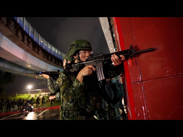 Nighttime defense drill held around Taipei's Songshan Airport