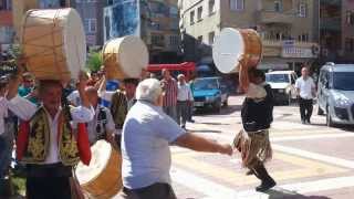 preview picture of video 'Böyle Çalar Sinop'un Davul Zurnası ( Sinop Türkeli Meydan )'