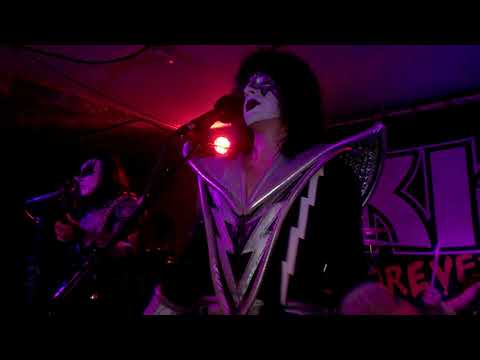 KISS Forever Band -  I Was Made  For Lovin You Búgócsiga Sopron 2019 02 08