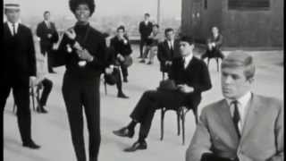 Dionne Warwick: Walk on by (1964) (widescreen)
