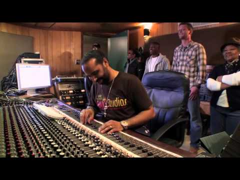 Otis Clay featuring Lil' P Nut   'Trying to Live My Life Without You' 1