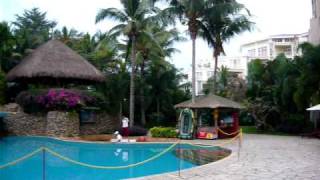 preview picture of video 'Holiday Inn SANYA Bay Pool'