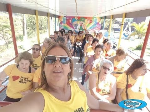 Baile em comemoração pela Semana Mundial dos Idosos