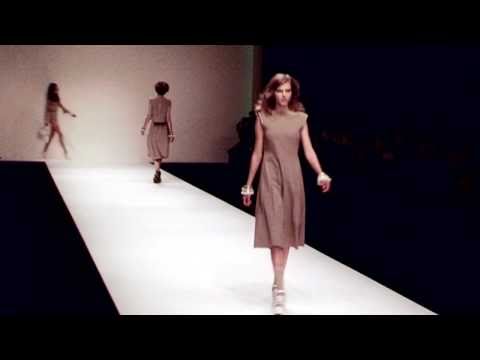 BETTY JACKSON S/S 2011 FASHION SHOW - VIDEO BY XXXX MAGAZINE