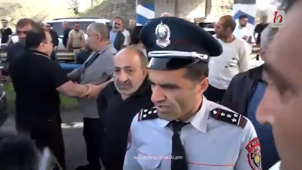 Կպի գործիդ. լարված իրավիճակ Հրազդան-Երևան ճանապարհին