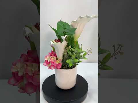 Gambar Forhom Bunga Artifisial Hydrangea Cella Dengan Pot 24x24x35 cm Random