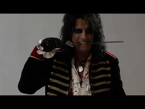 Alice Cooper - Behind the Scenes of a "Paranormal" Photo Shoot