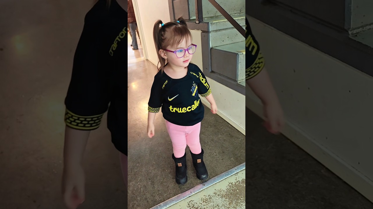 Little Gnagare Cheering for AIK Handboll ⚫️🟡