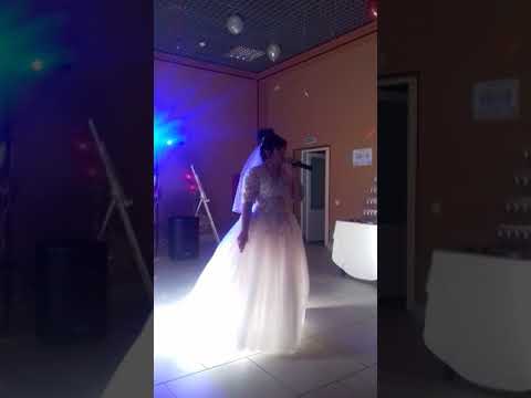 Будте счастливы любите друг друга.