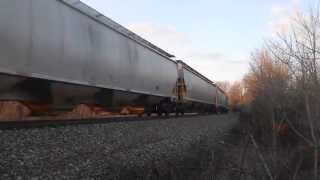 preview picture of video 'Norfolk Southern train moving SB through Williamstown 3/23/14'