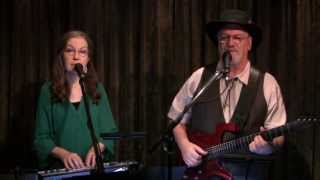 Music Break with AverageSoul  # cinco   HD