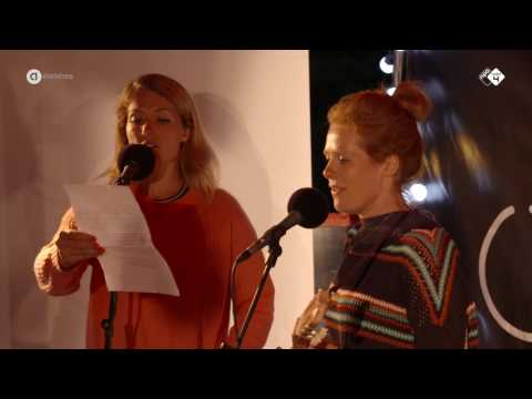 Yentl en De Boer spelen het Oerol lied